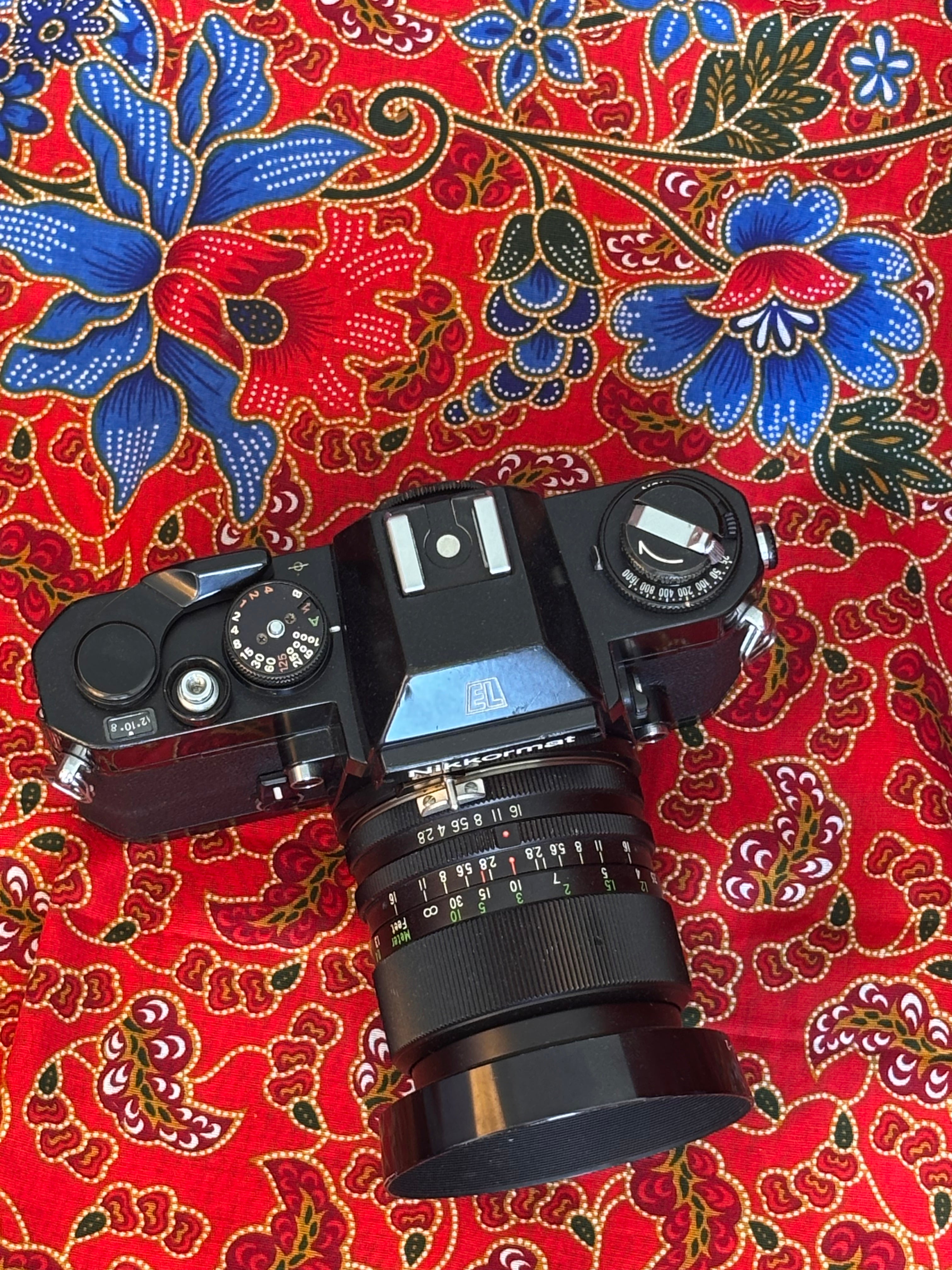 Nikon Nikkormat EL + 35mm f/2.8 - Noir